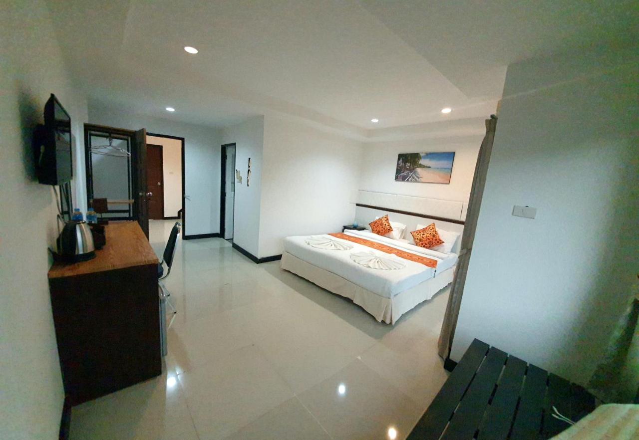 At Home Hotel Patong Экстерьер фото