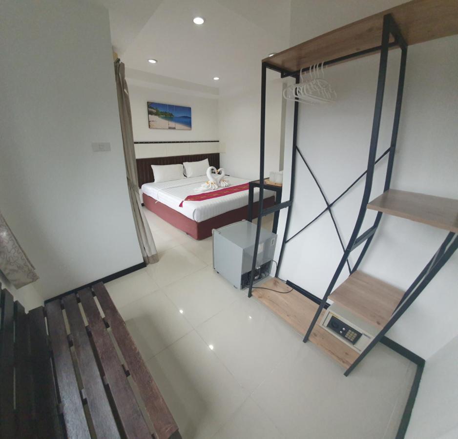 At Home Hotel Patong Экстерьер фото