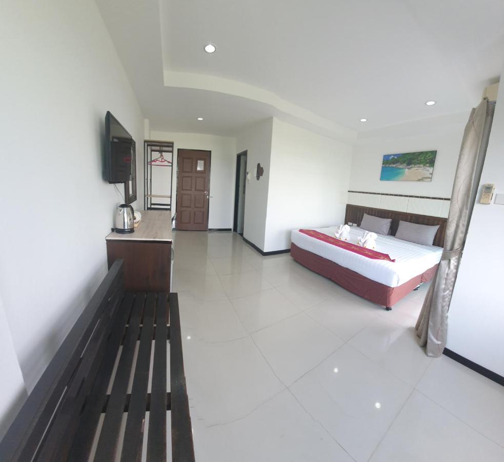 At Home Hotel Patong Экстерьер фото