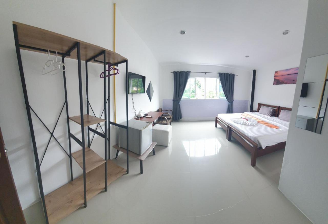 At Home Hotel Patong Экстерьер фото