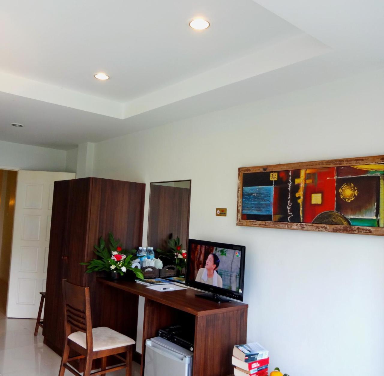 At Home Hotel Patong Экстерьер фото
