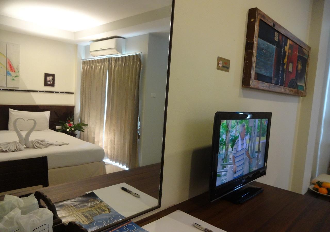 At Home Hotel Patong Экстерьер фото